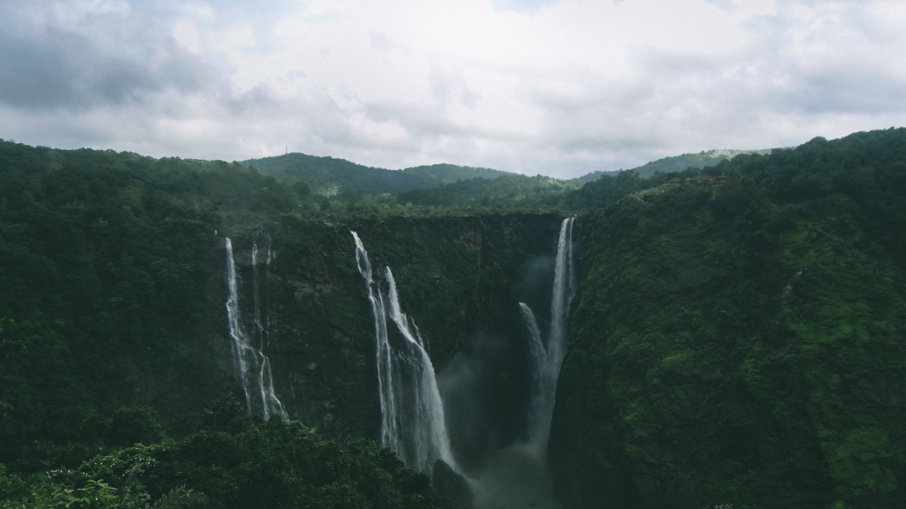 Exploring the 5 Natural Wonders of Karnataka